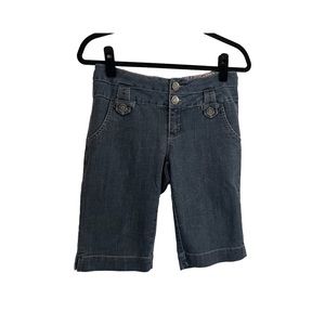 One5One Dark Wash Low Rise Bermuda Jean Shorts Womens Size 4